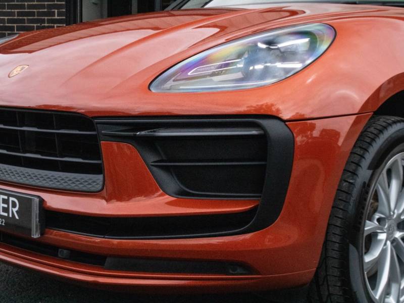 Porsche Macan   Registered:2021(71)