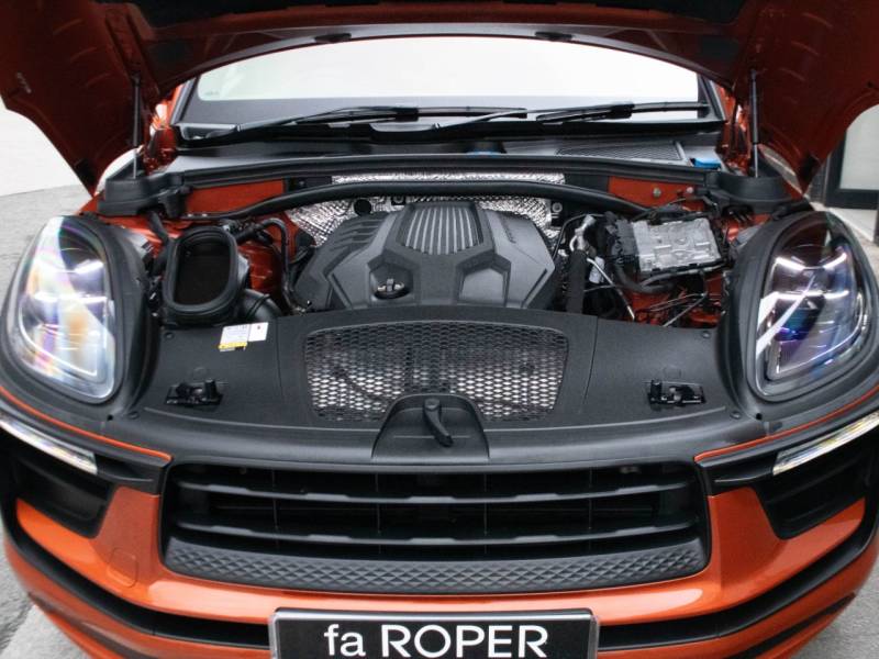 Porsche Macan   Registered:2021(71)