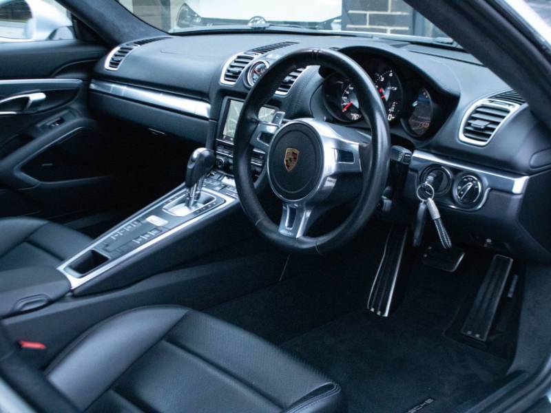 Porsche Cayman   Registered:2016(16)