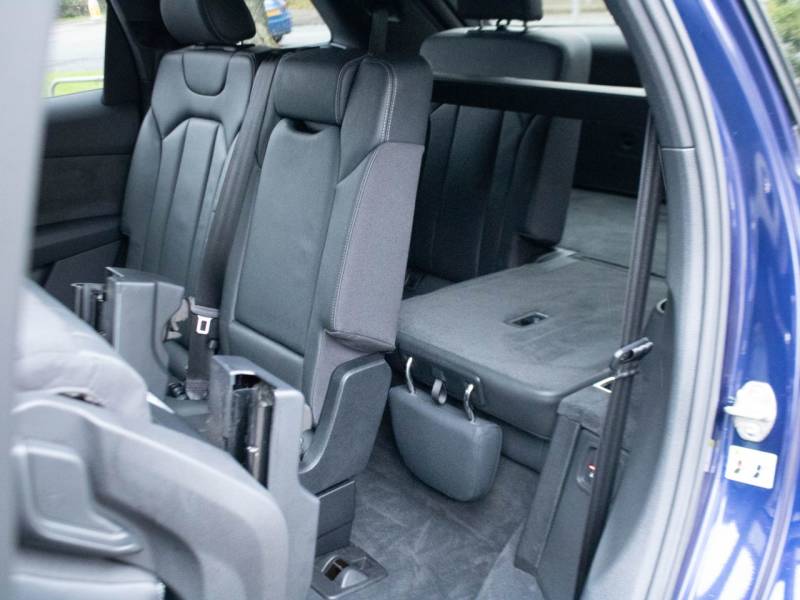 Audi Q7   Registered:2020(20)