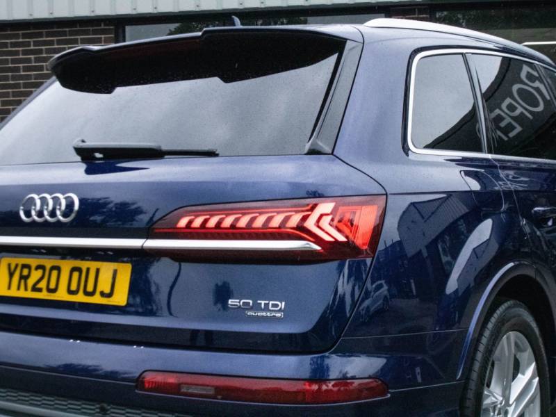 Audi Q7   Registered:2020(20)