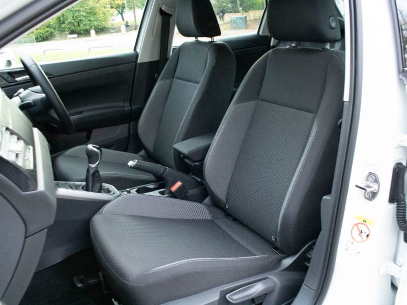 Volkswagen Polo   Registered:2024(24)