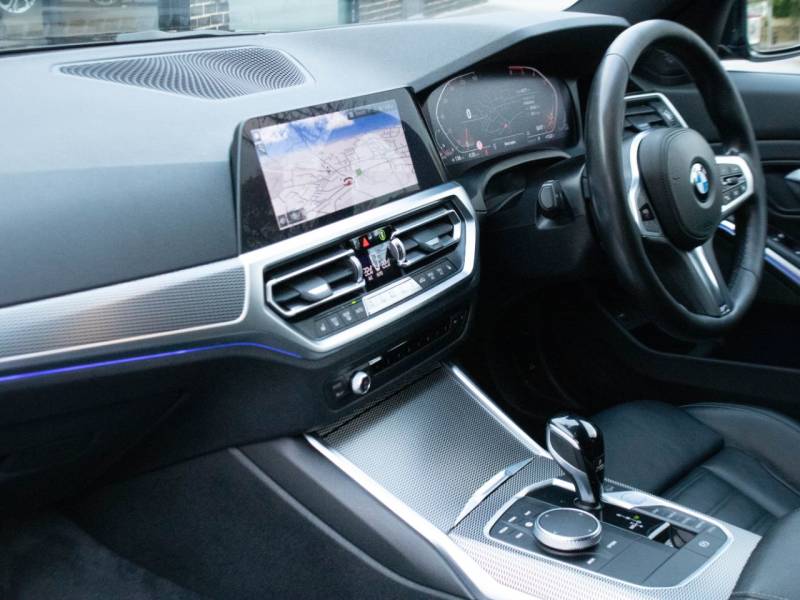 BMW 3 Series   Registered:2019(69)