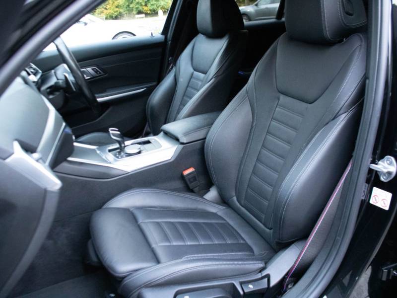 BMW 3 Series   Registered:2019(69)