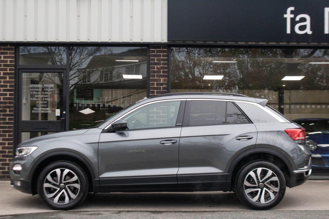 Volkswagen T-Roc 1.5 TSI EVO Active DSG Auto 150ps Hatchback Petrol Indium Grey Metallic