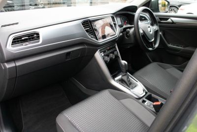 Volkswagen T-Roc 1.5 TSI EVO Active DSG Auto 150ps Hatchback Petrol Indium Grey Metallic