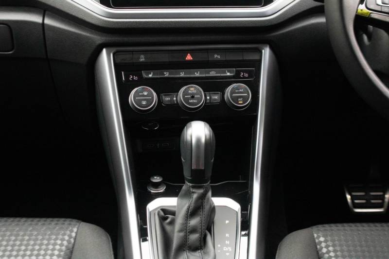 Volkswagen T Roc   Registered:2022(22)