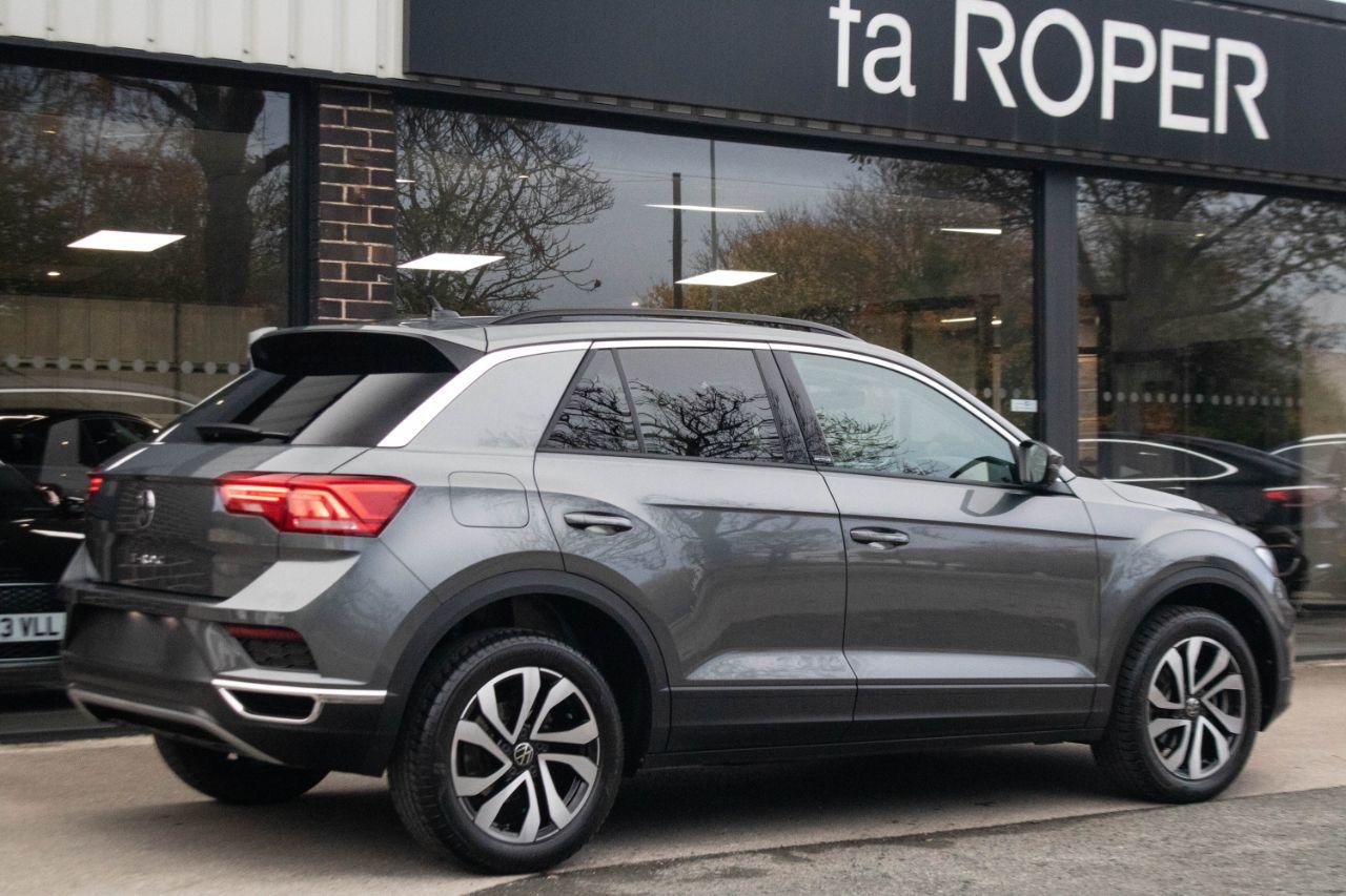 Volkswagen T-Roc 1.5 TSI EVO Active DSG Auto 150ps Hatchback Petrol Indium Grey Metallic