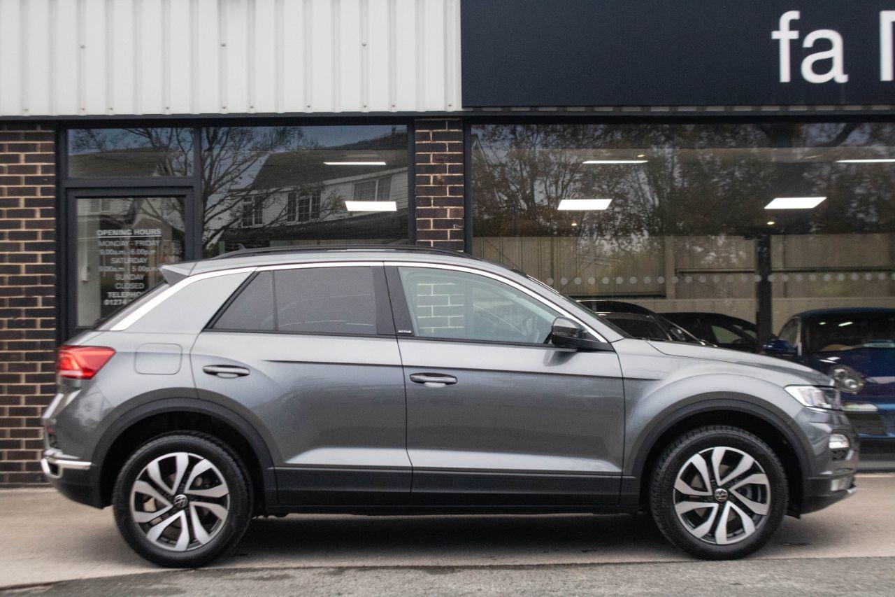 Volkswagen T-Roc 1.5 TSI EVO Active DSG Auto 150ps Hatchback Petrol Indium Grey Metallic