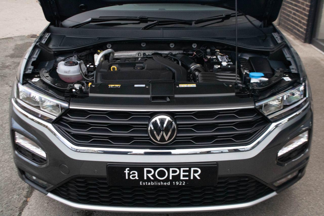 Volkswagen T-Roc 1.5 TSI EVO Active DSG Auto 150ps Hatchback Petrol Indium Grey Metallic