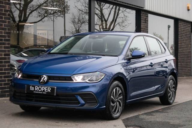 Volkswagen Polo 1.0 TSI Life 95ps Hatchback Petrol Reef Blue Metallic