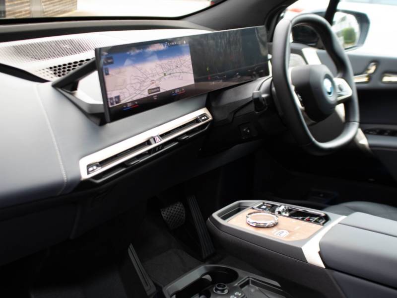 BMW Ix   Registered:2022(22)