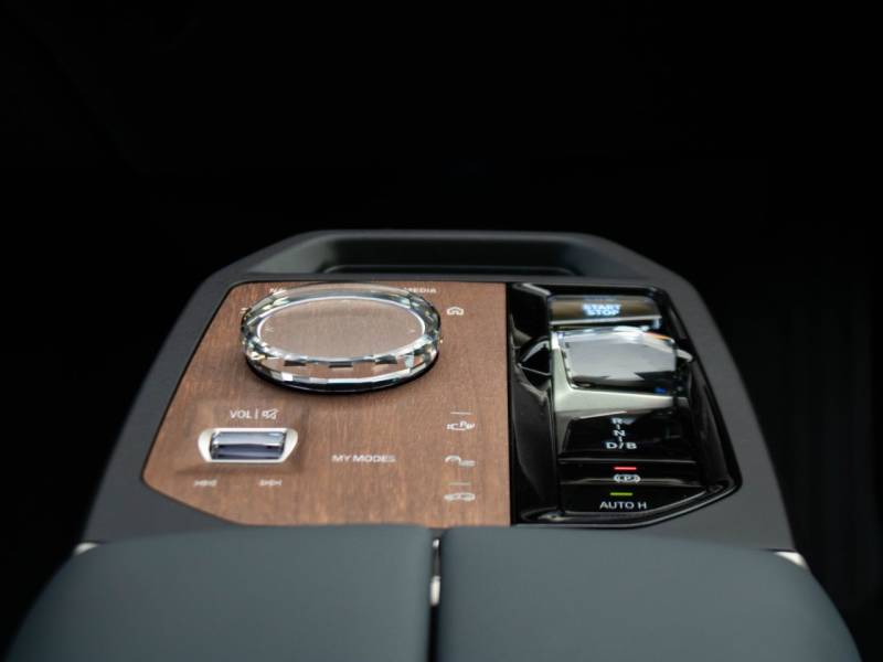 BMW Ix   Registered:2022(22)