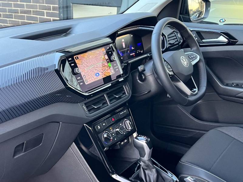 Volkswagen T Cross   Registered:2023(23)