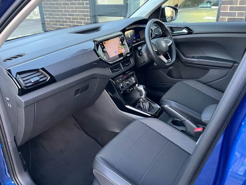 Volkswagen T Cross   Registered:2023(23)