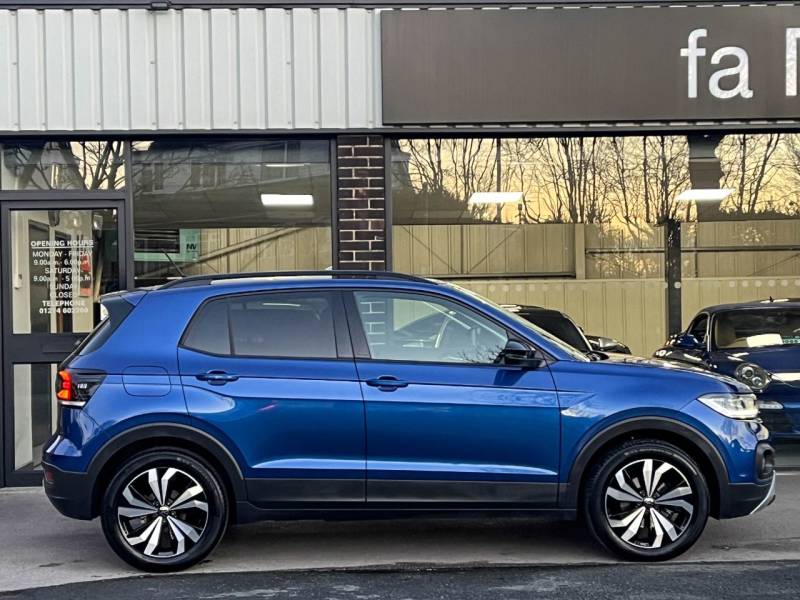 Volkswagen T Cross   Registered:2023(23)