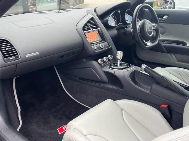 Audi R8   Registered:2013(63)