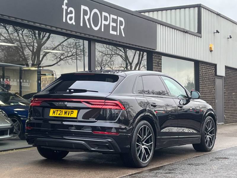 Audi Q8   Registered:2021(21)