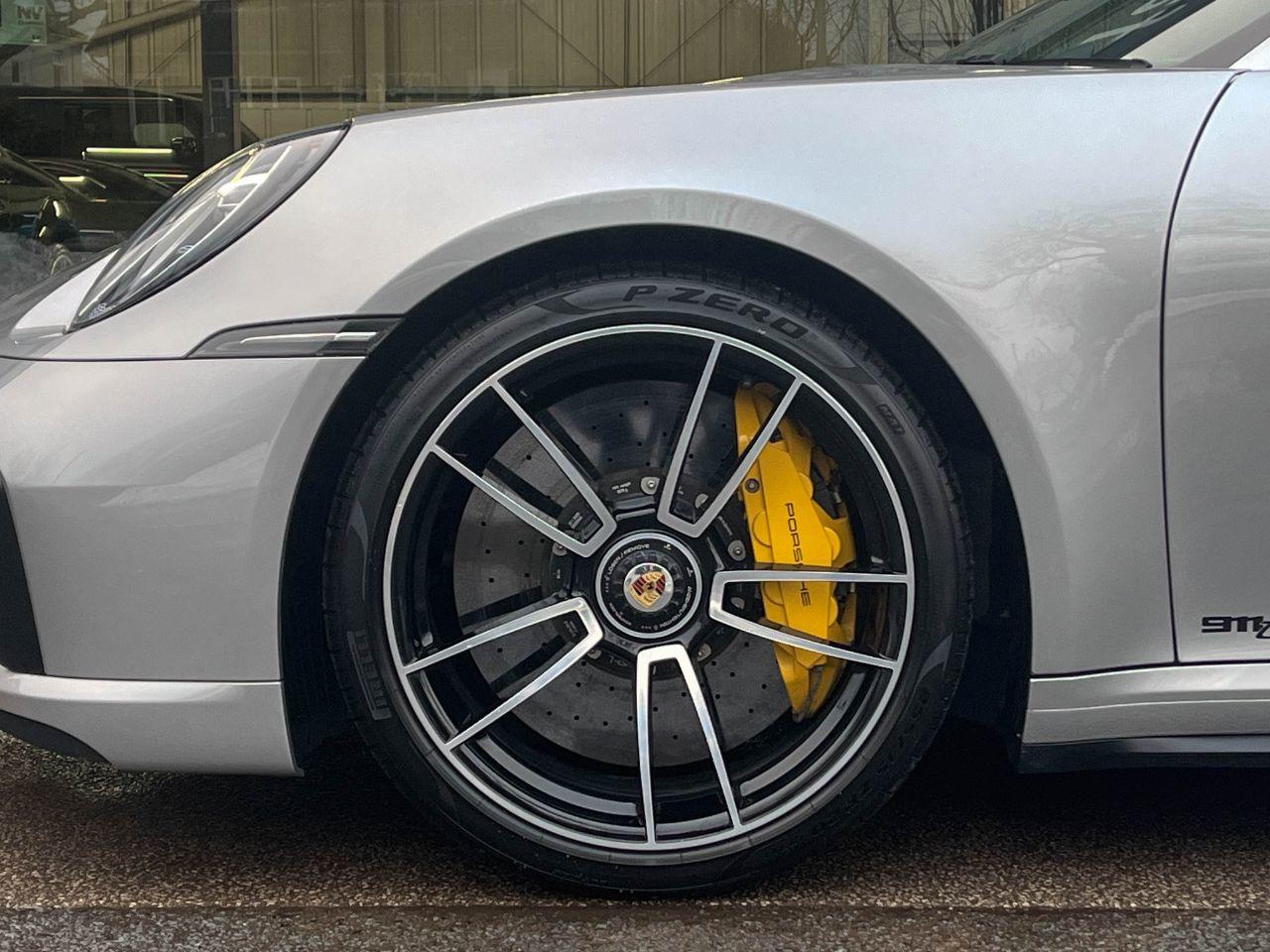 Porsche 911 3.7 992 Turbo S Coupe PDK 650ps Coupe Petrol Gt Silver Metallic