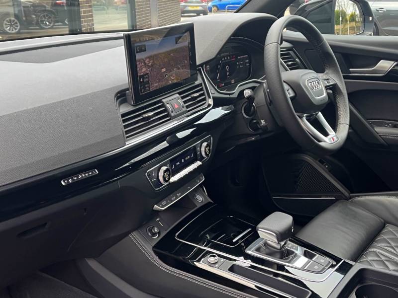 Audi Q5   Registered:2023(23)