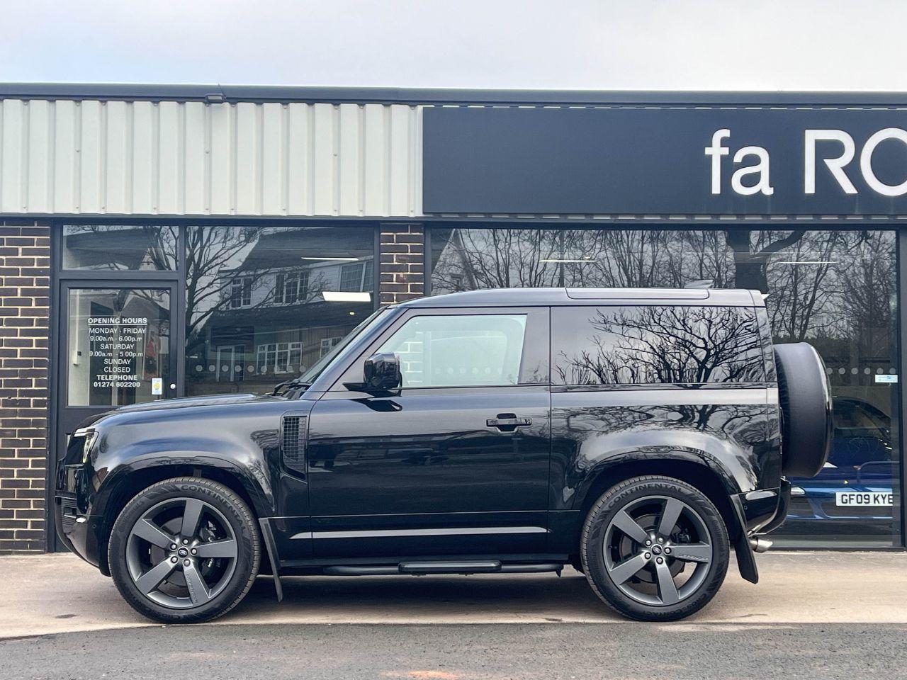Land Rover Defender 90 P525 5.0 V8 4WD Auto Estate Petrol Santorini Black Metallic
