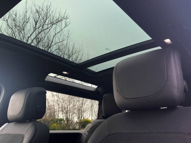 Land Rover Defender   Registered:2022(72)