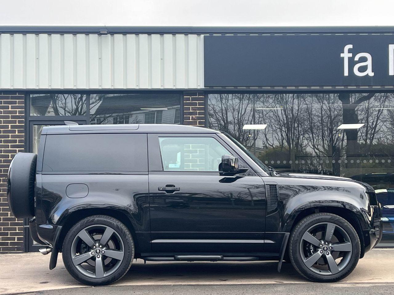 Land Rover Defender 90 P525 5.0 V8 4WD Auto Estate Petrol Santorini Black Metallic
