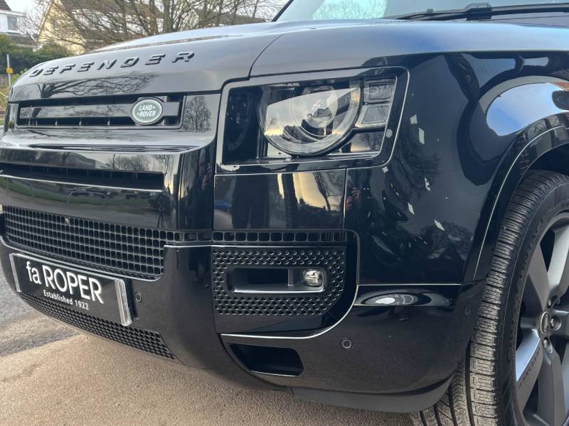 Land Rover Defender   Registered:2022(72)