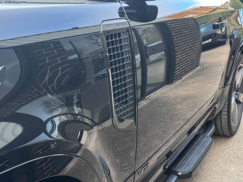 Land Rover Defender   Registered:2022(72)