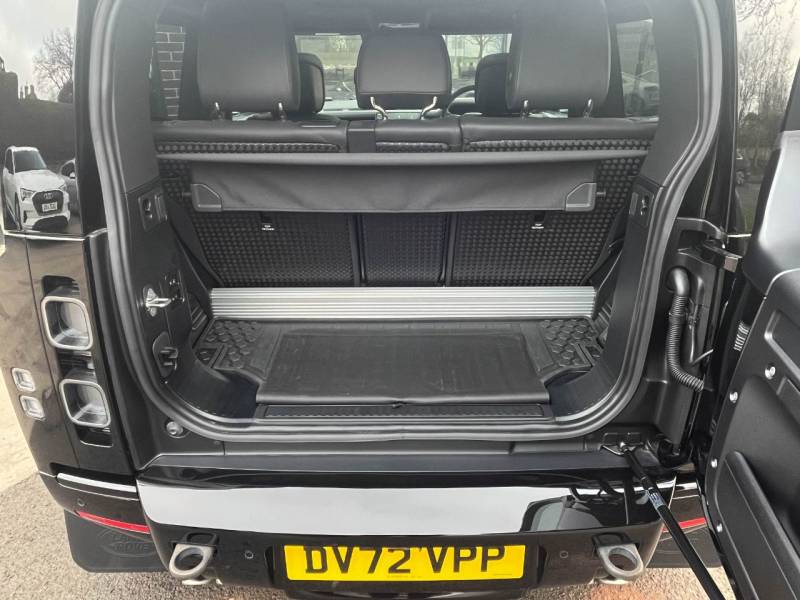 Land Rover Defender   Registered:2022(72)