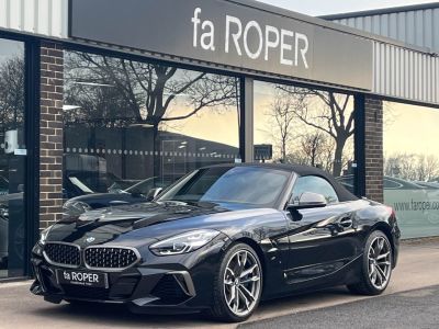 BMW Z4 M40i 3.0 sDrive Auto 340ps Convertible Petrol Black Sapphire Metallic