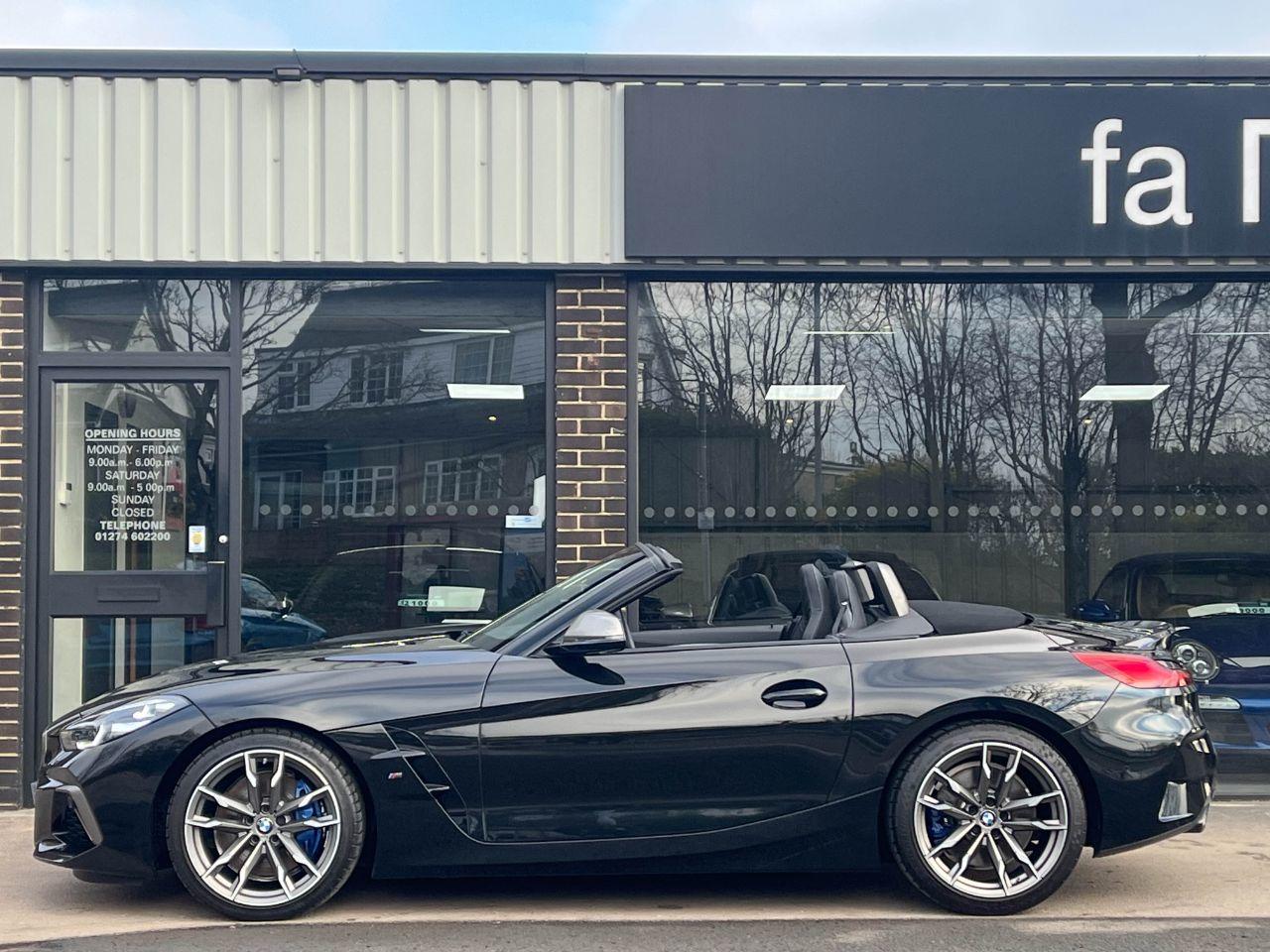 BMW Z4 M40i 3.0 sDrive Auto 340ps Convertible Petrol Black Sapphire Metallic