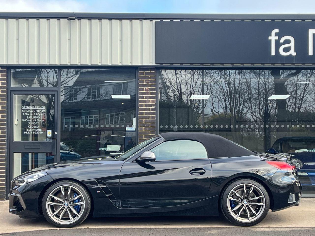 BMW Z4 M40i 3.0 sDrive Auto 340ps Convertible Petrol Black Sapphire Metallic