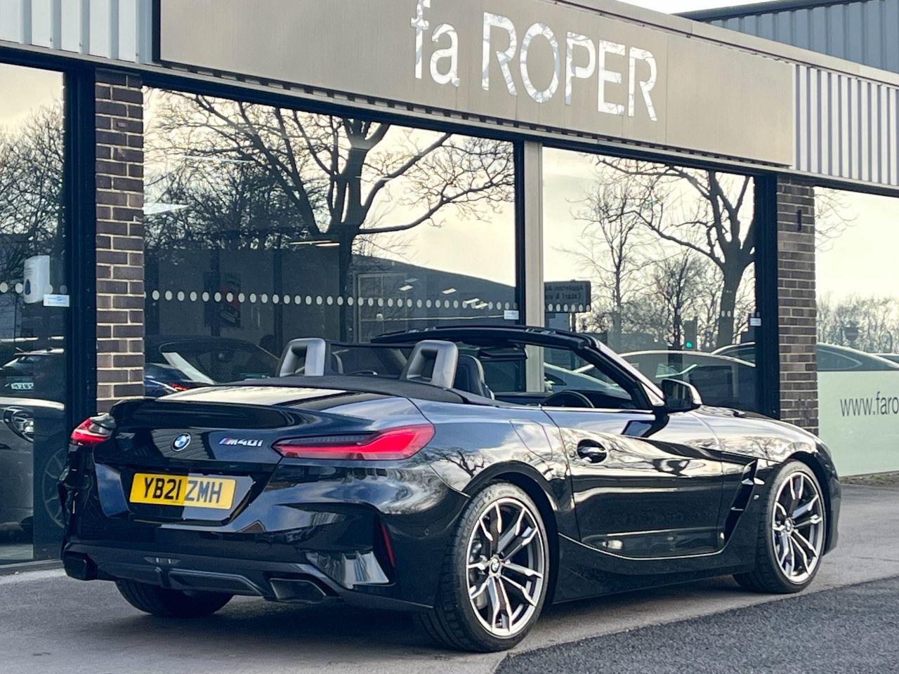 BMW Z4 M40i 3.0 sDrive Auto 340ps Convertible Petrol Black Sapphire Metallic