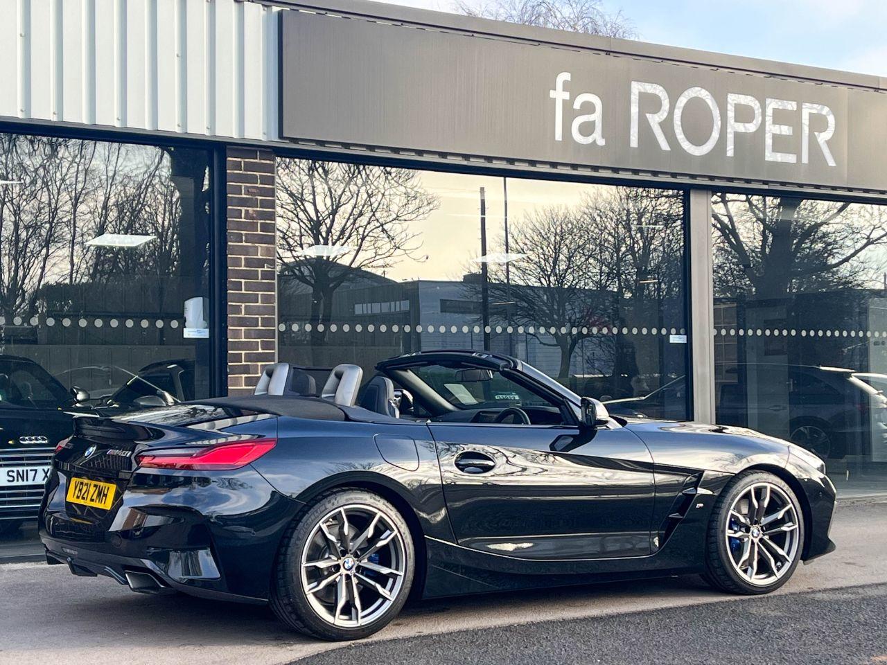 BMW Z4 M40i 3.0 sDrive Auto 340ps Convertible Petrol Black Sapphire Metallic