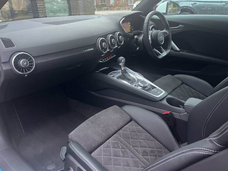 Audi TT Coupe   Registered:2023(23)