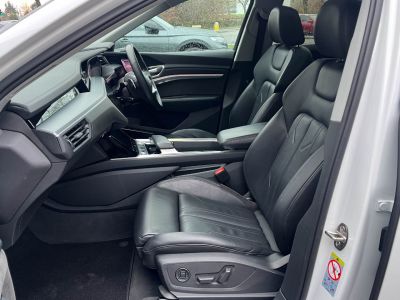 Audi E-tron 0.0 55 Launch Edition quattro SUV 95kWh Auto Estate Electric Glacier White Metallic
