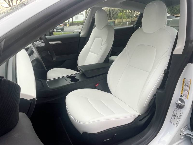 Tesla Model 3   Registered:2021(71)