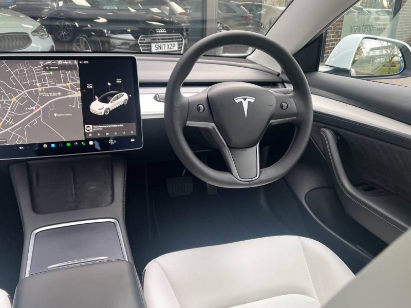 Tesla Model 3   Registered:2021(71)