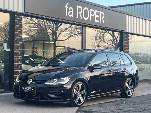 Volkswagen Golf Estate 2.0 TSI R 4MOTION DSG Auto 300ps Estate Petrol Deep Black Pearl