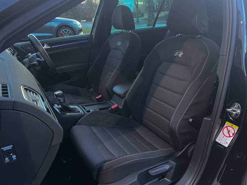 Volkswagen Golf   Registered:2020(20)