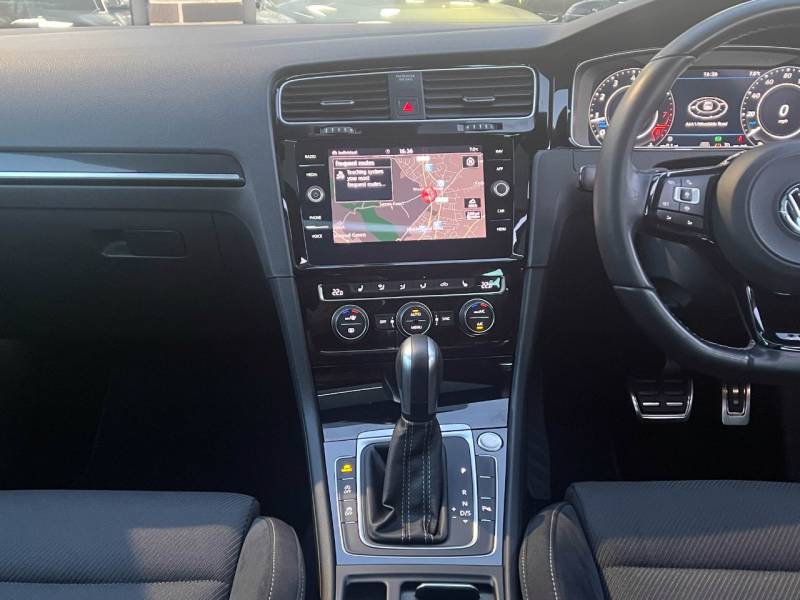 Volkswagen Golf   Registered:2020(20)