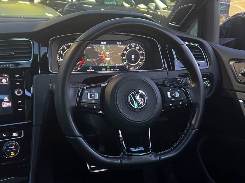 Volkswagen Golf   Registered:2020(20)