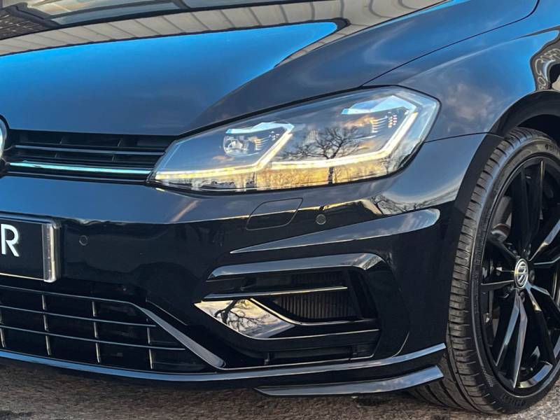 Volkswagen Golf   Registered:2020(70)