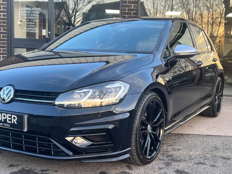 Volkswagen Golf   Registered:2020(70)