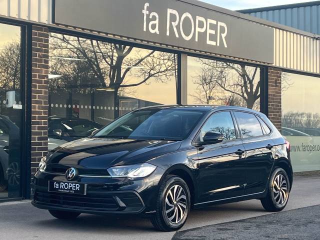 Volkswagen Polo 1.0 EVO Life 80ps Hatchback Petrol Deep Black Pearl