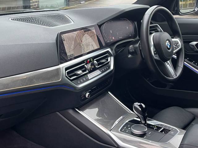 2021 BMW 3 Series 2.0 320d MHT xDrive M Sport Pro Edition Touring Auto