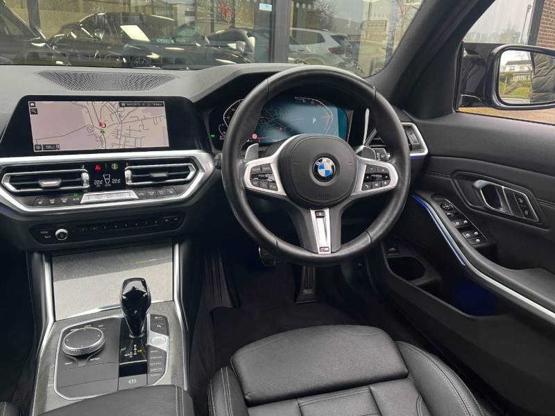 BMW 3 Series   Registered:2021(71)