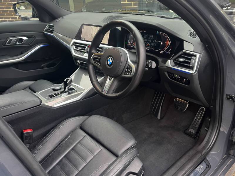 BMW 3 Series   Registered:2021(71)