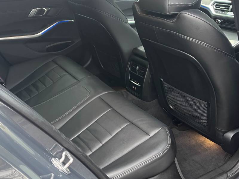 BMW 3 Series   Registered:2021(71)